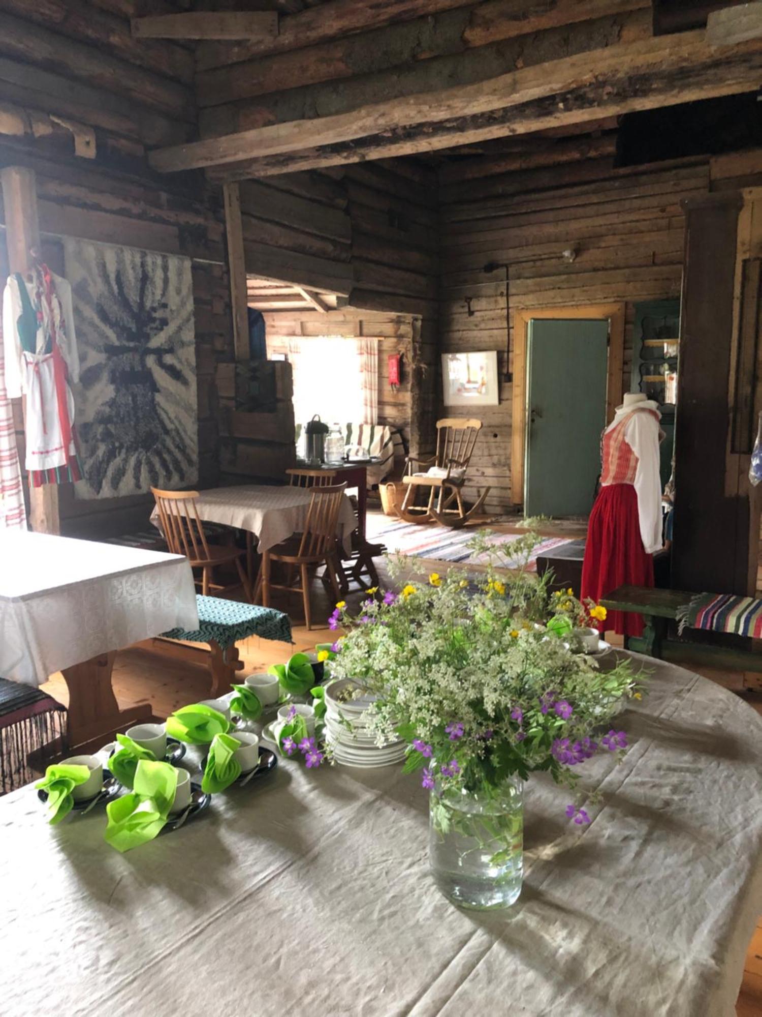 Vehkaniemen Lomatila Pohjaslahti Rum bild